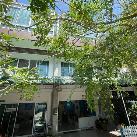 Baan Oui Guest House - Nai Harn Пхукет Экстерьер фото